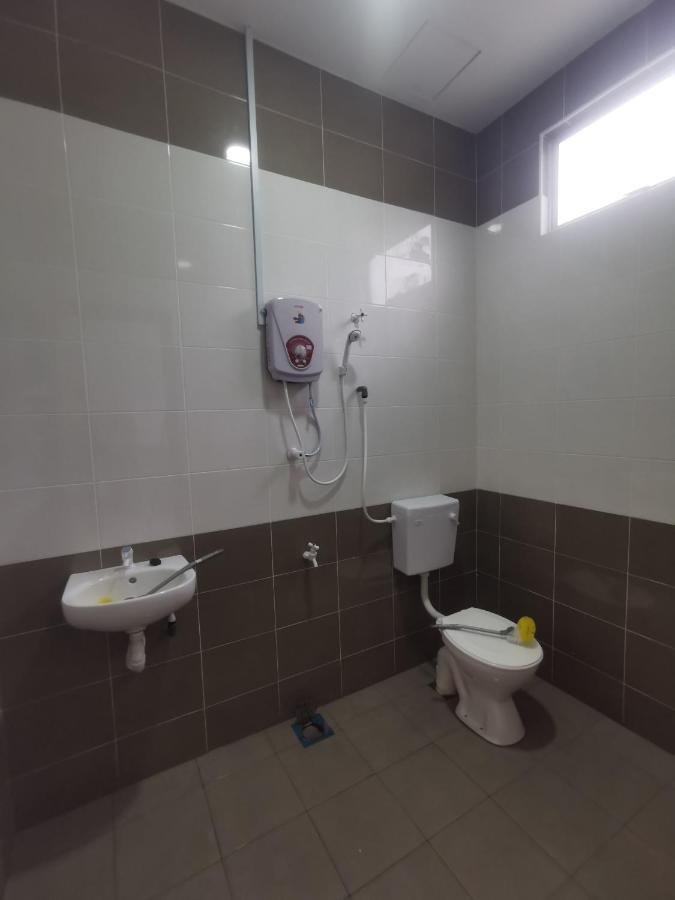 Oyo Homes 90524 D'J Pegaso Serom Homestay Муар Екстер'єр фото