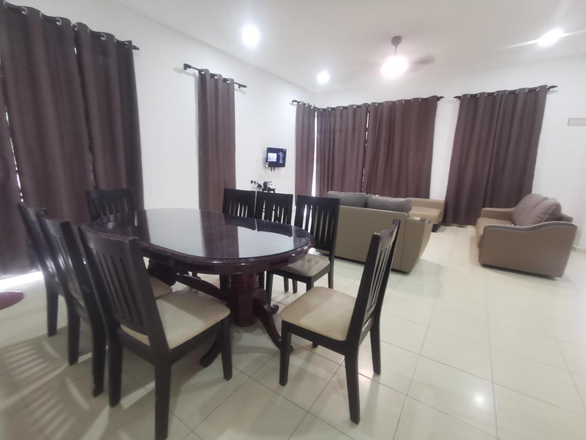Oyo Homes 90524 D'J Pegaso Serom Homestay Муар Екстер'єр фото