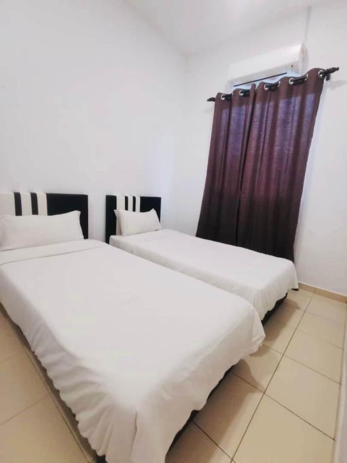 Oyo Homes 90524 D'J Pegaso Serom Homestay Муар Екстер'єр фото